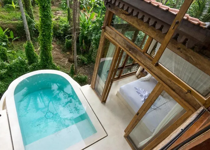 Pelangi Tree-house At Inspirit Villa *