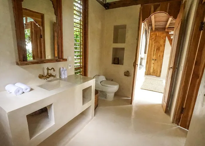 Pelangi Tree-house At Inspirit Villa *