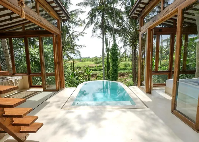 Pelangi Tree-house At Inspirit Villa