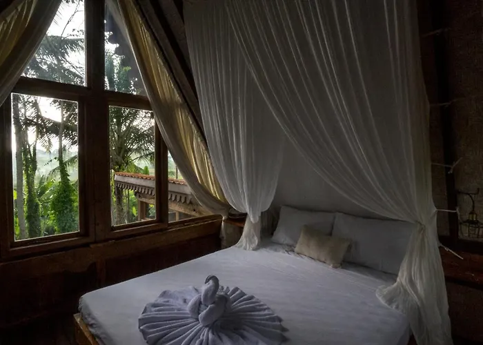 Pelangi Tree-house At Inspirit Villa *
